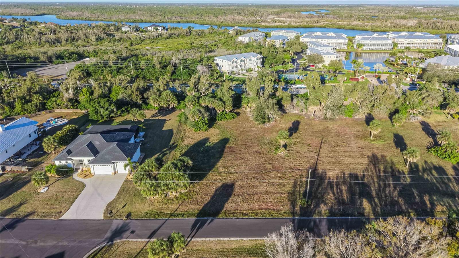 500 Spaniards Rd Property Photo 2