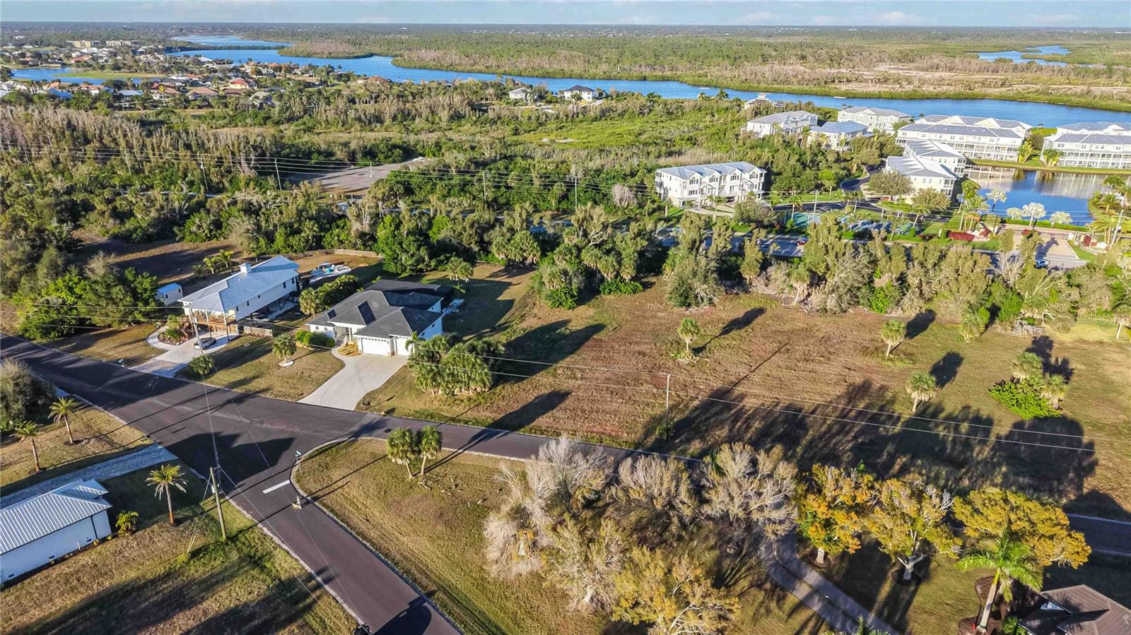 500 Spaniards Rd Property Photo 3