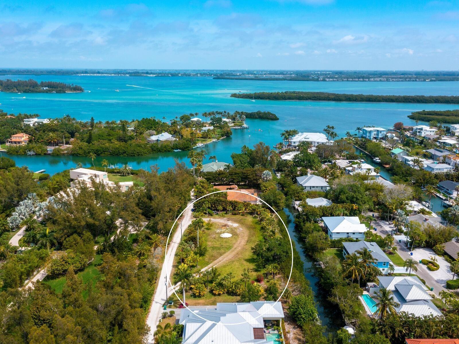6604-6608 Gulf Of Mexico Dr Property Photo 2