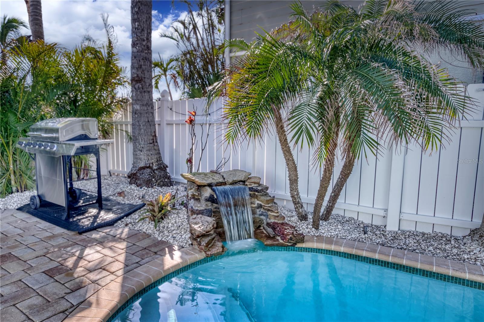 3604 Gulf Dr #a And B Property Photo 4