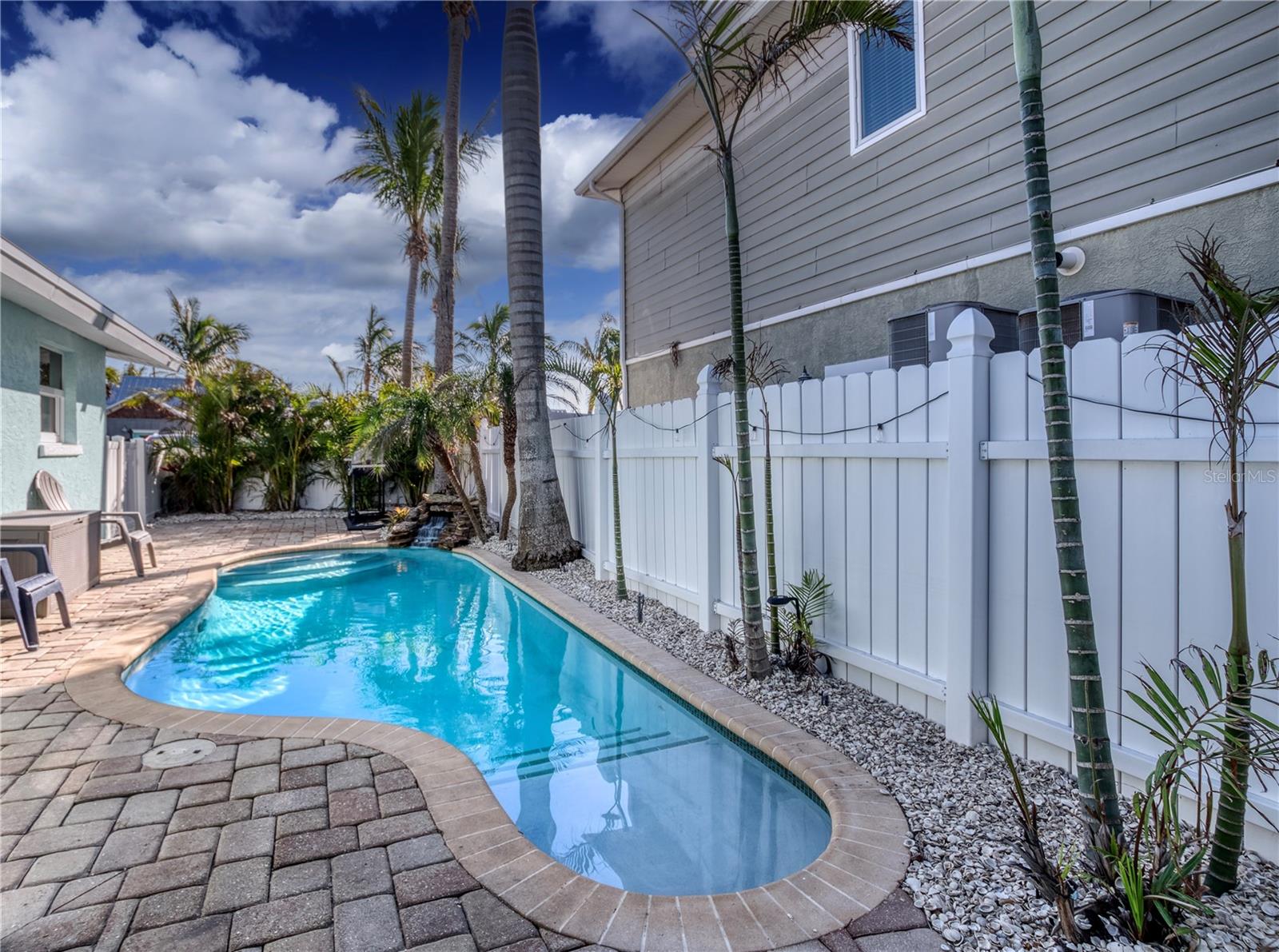 3604 Gulf Dr #a And B Property Photo 5