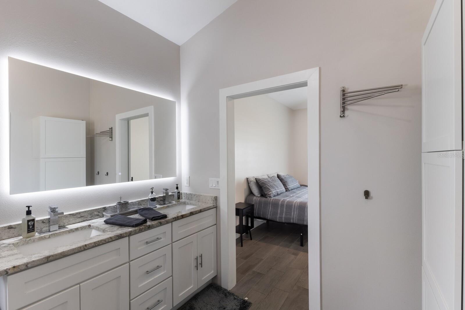 1606 22nd Ave W Property Photo 9
