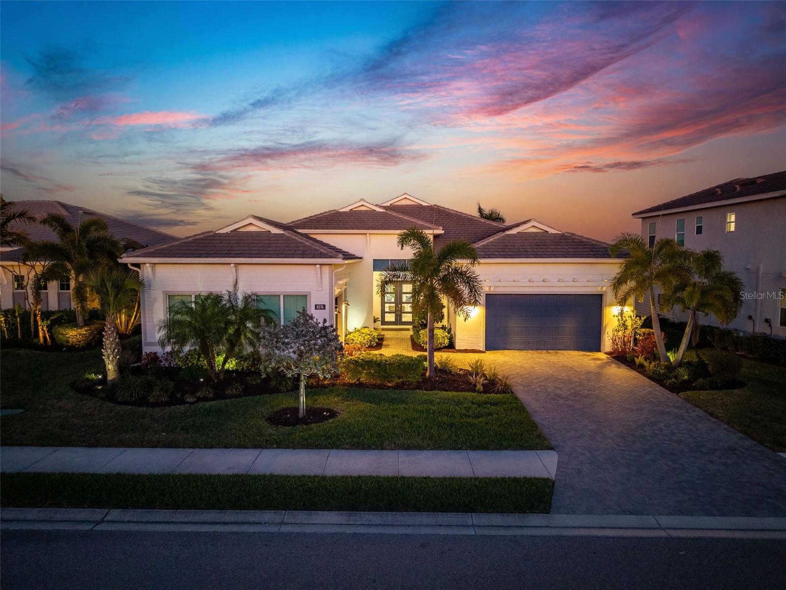 8276 Redonda Loop Property Photo 7