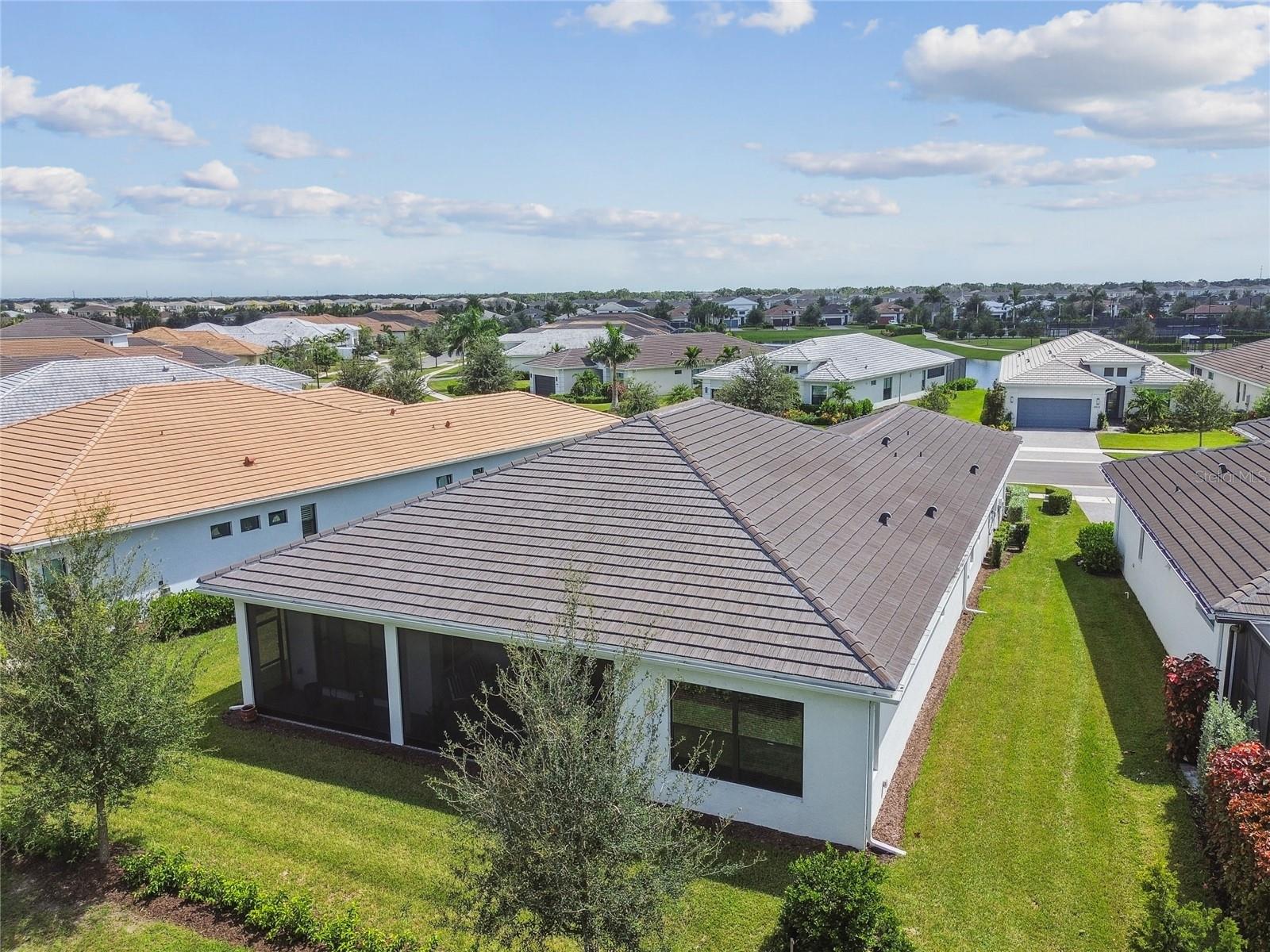 4952 Surfside Cir Property Photo 5