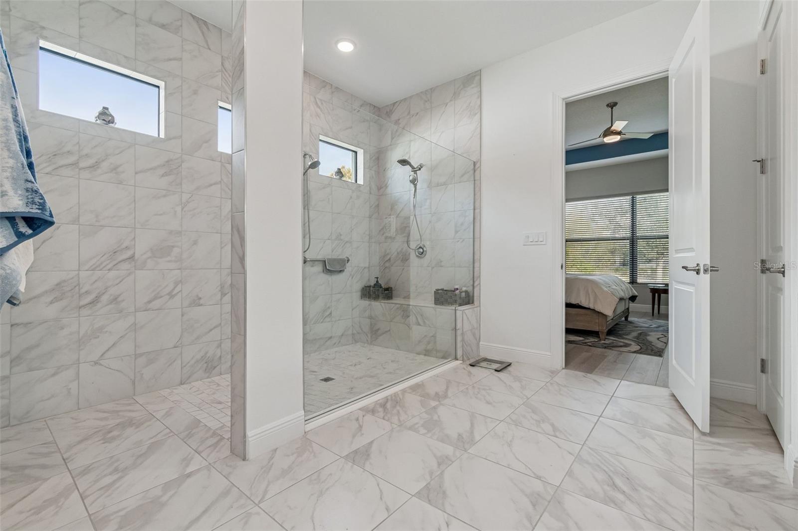 4952 Surfside Cir Property Photo 44