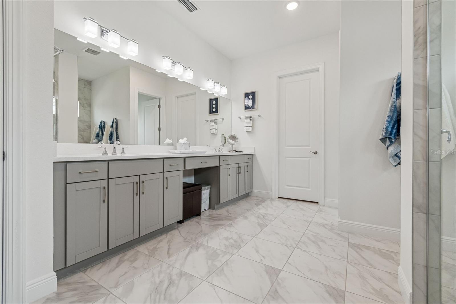 4952 Surfside Cir Property Photo 47