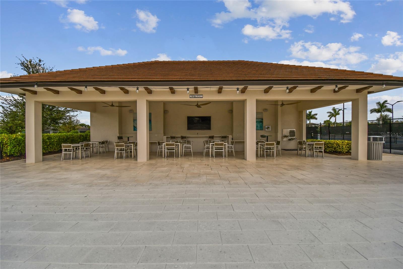 4952 Surfside Cir Property Photo 95