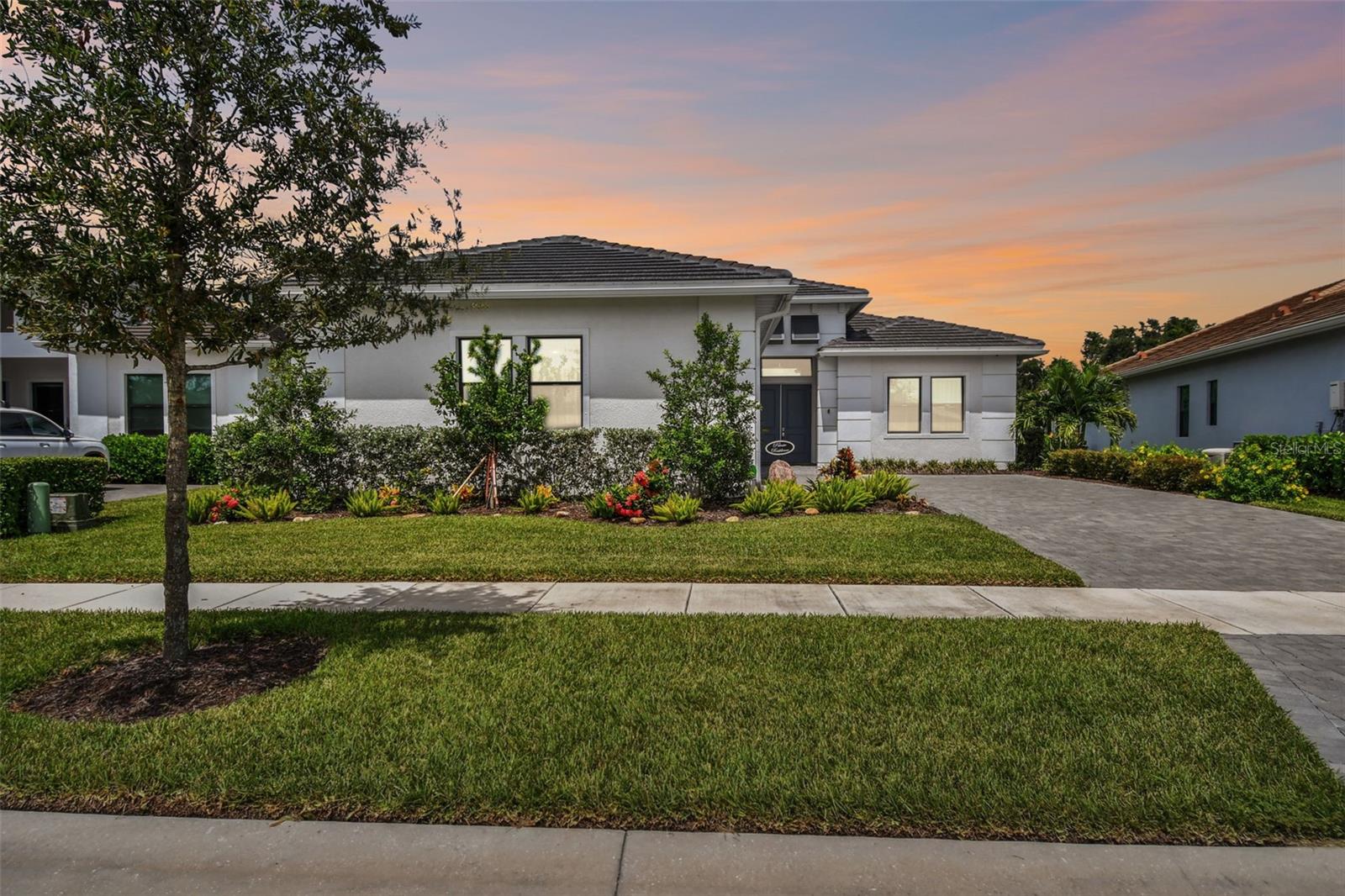 4952 Surfside Cir Property Photo 100