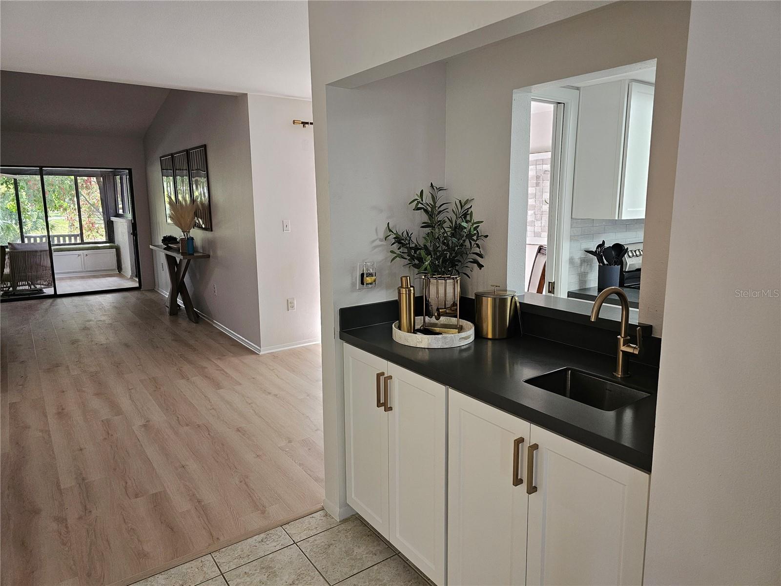 4408 La Jolla Dr #19a Property Photo 7