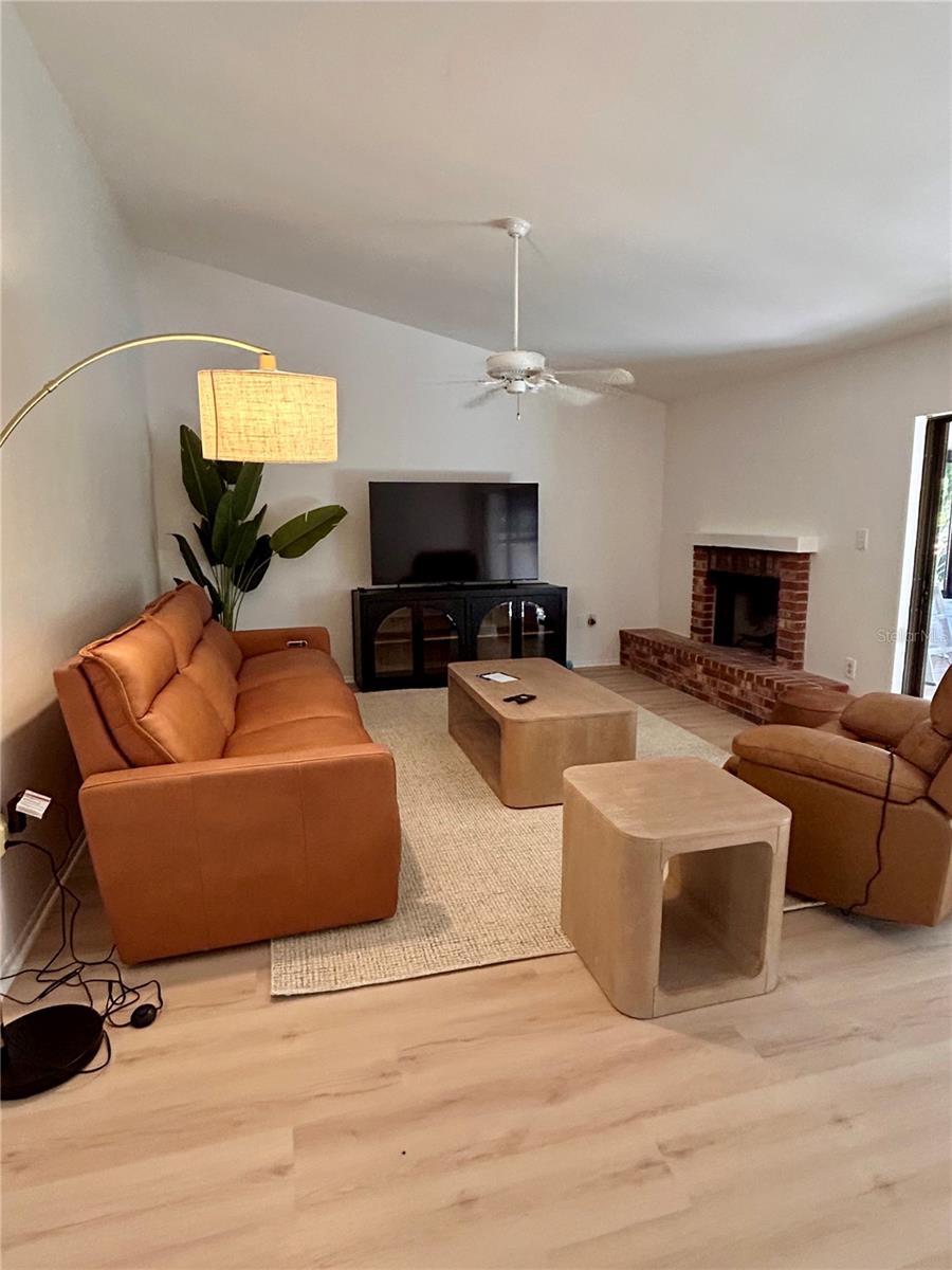 4408 La Jolla Dr #19a Property Photo 21