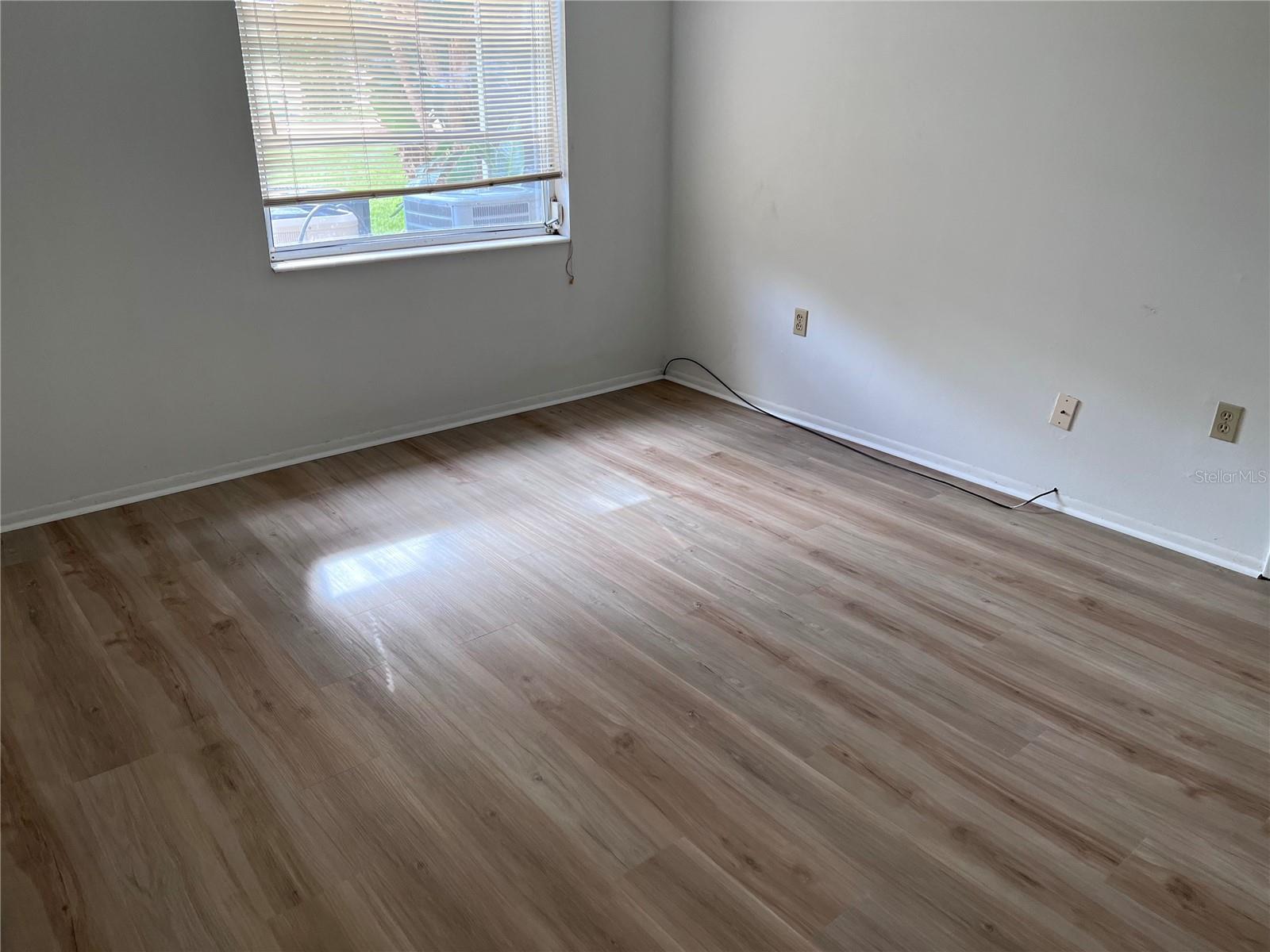 4112 Heron Way #b106 Property Photo 6