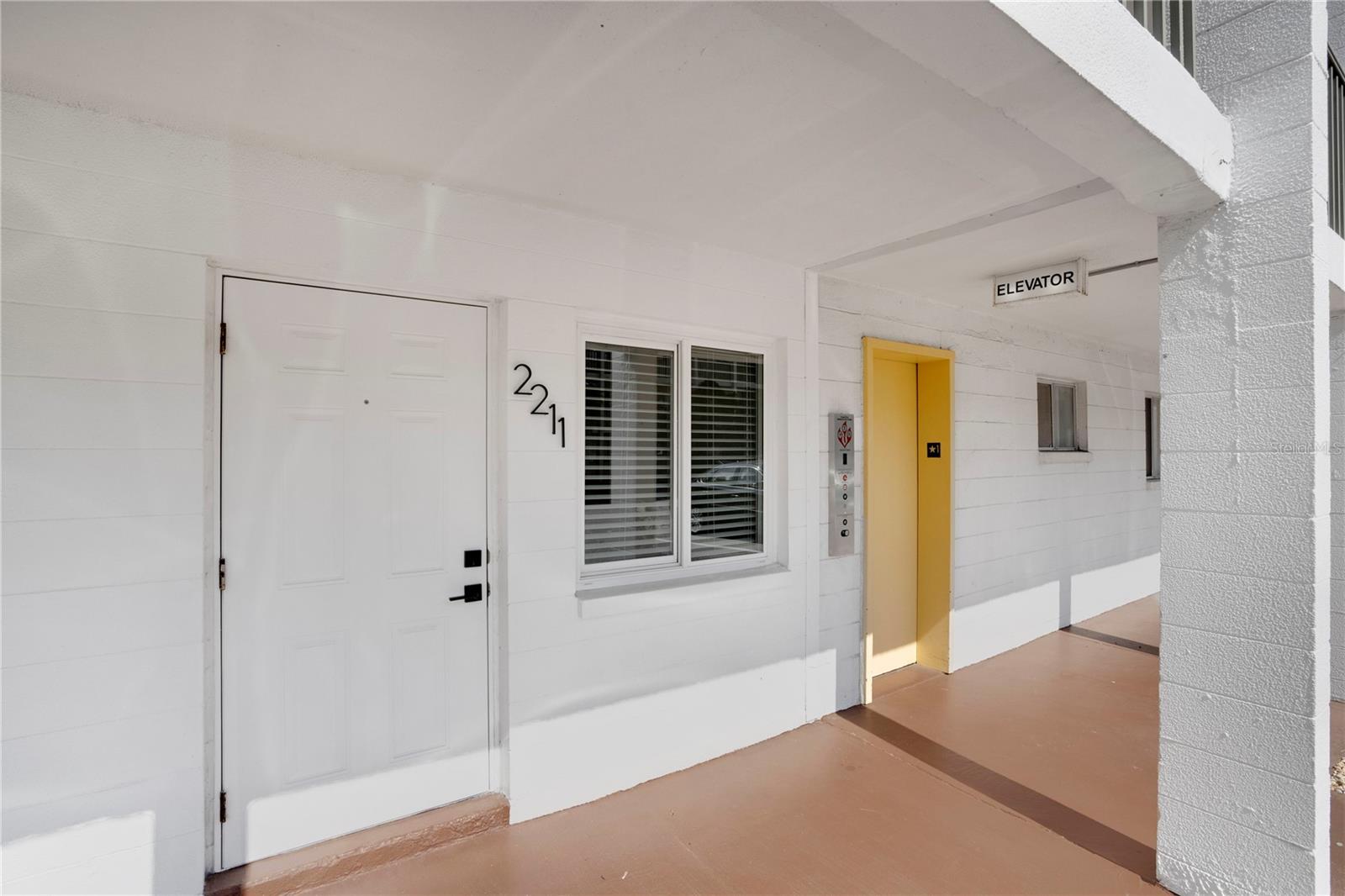 2211 SUNSET DR #E3 Property Photo 1
