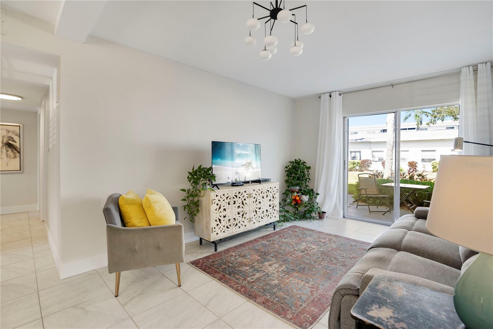 2211 Sunset Dr #e3 Property Photo 3