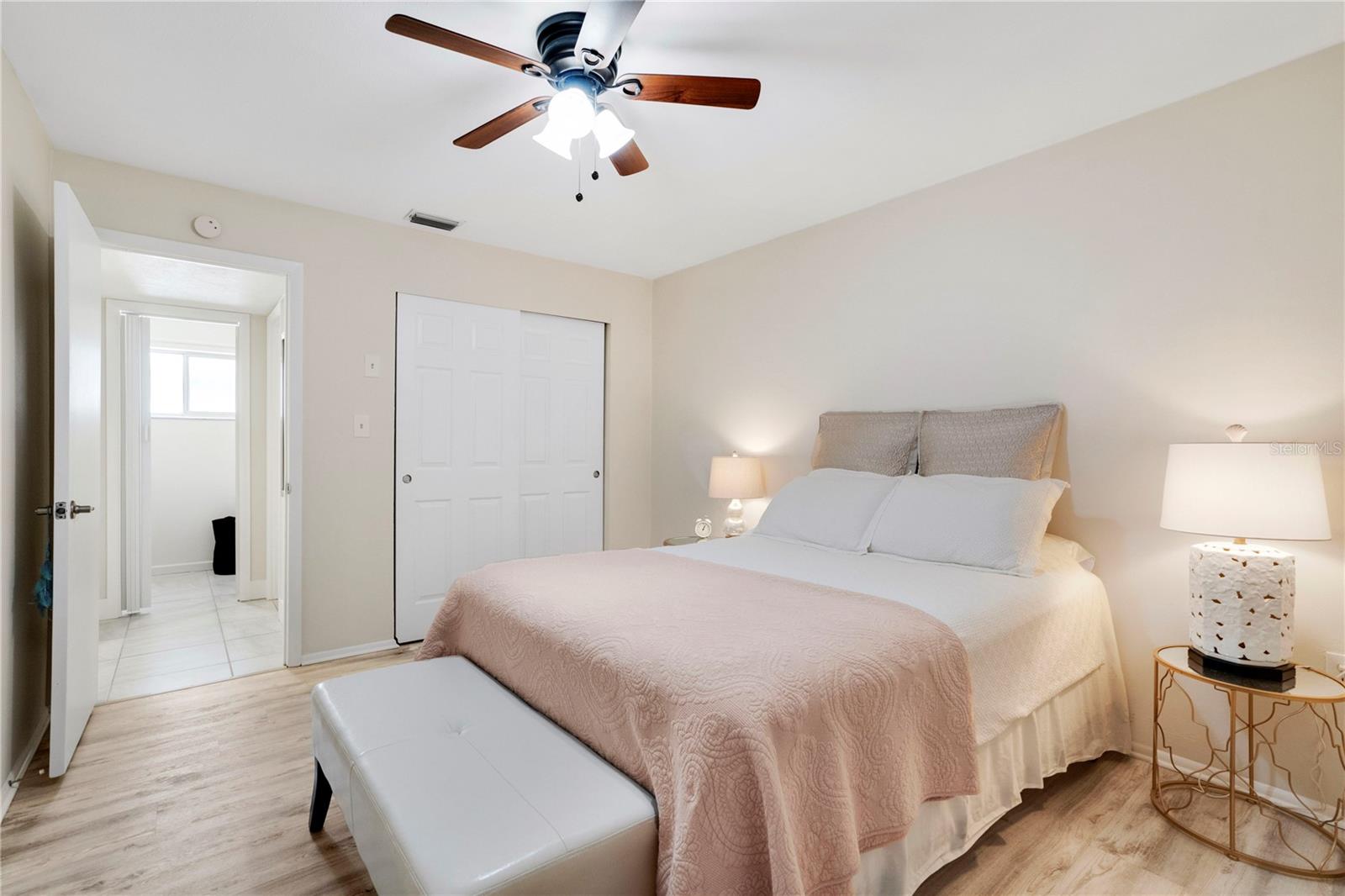 2211 Sunset Dr #e3 Property Photo 6