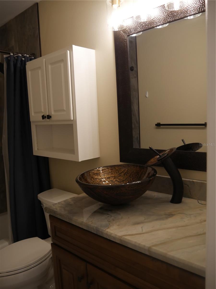 2411 Aspinwall St #2411 Property Photo 9