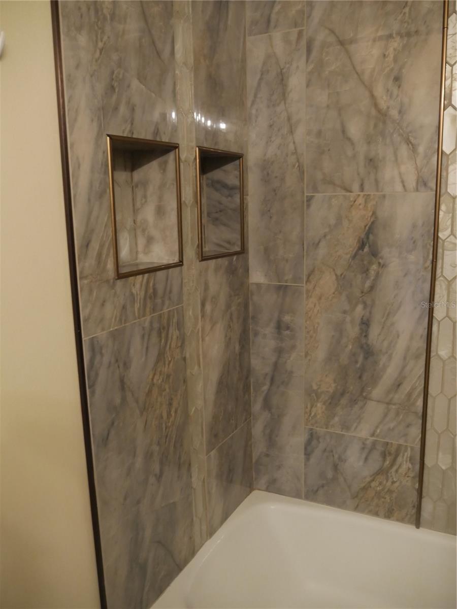 2411 Aspinwall St #2411 Property Photo 12