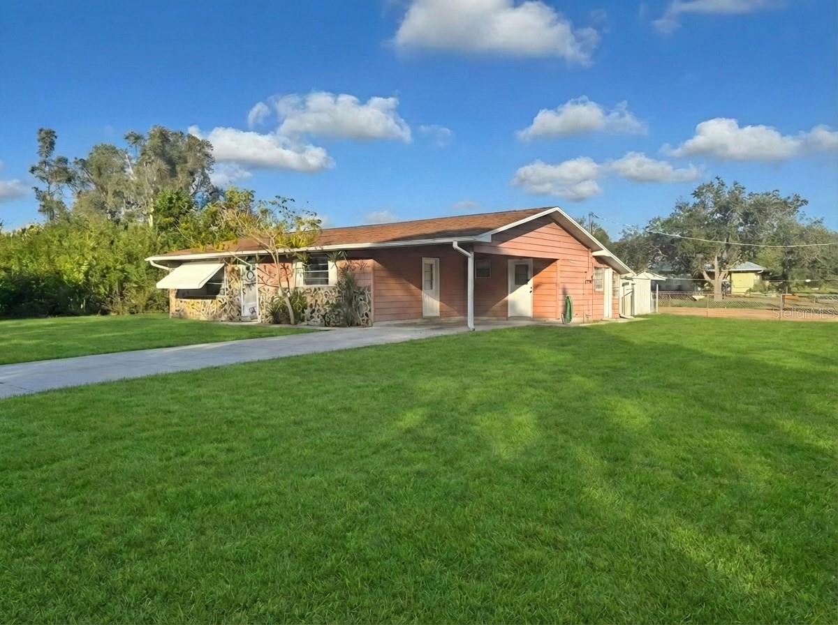12438 Poem Ave Property Photo 2