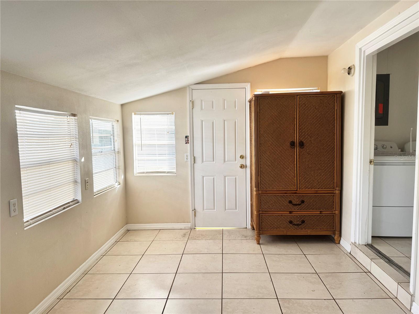 12438 Poem Ave Property Photo 18
