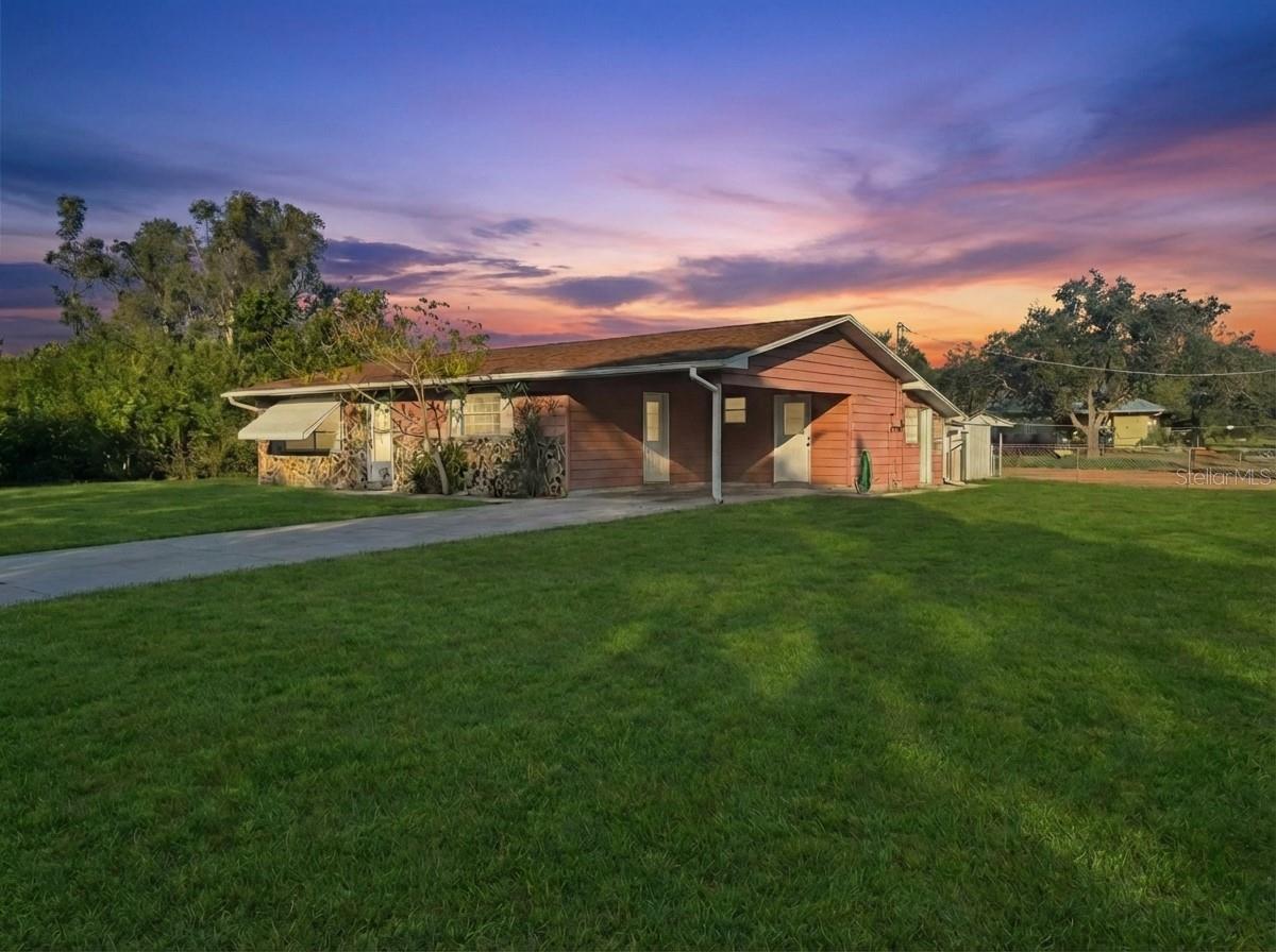 12438 Poem Ave Property Photo 22