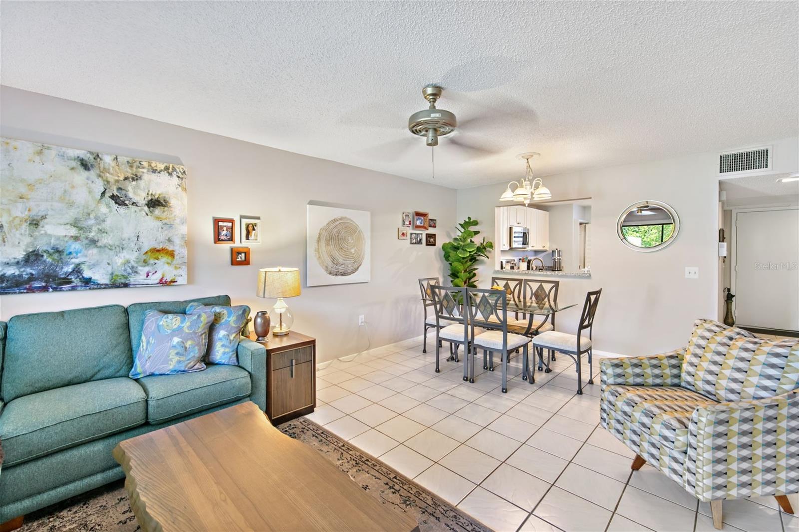 611 Woodlawn Dr #611 Property Photo 7
