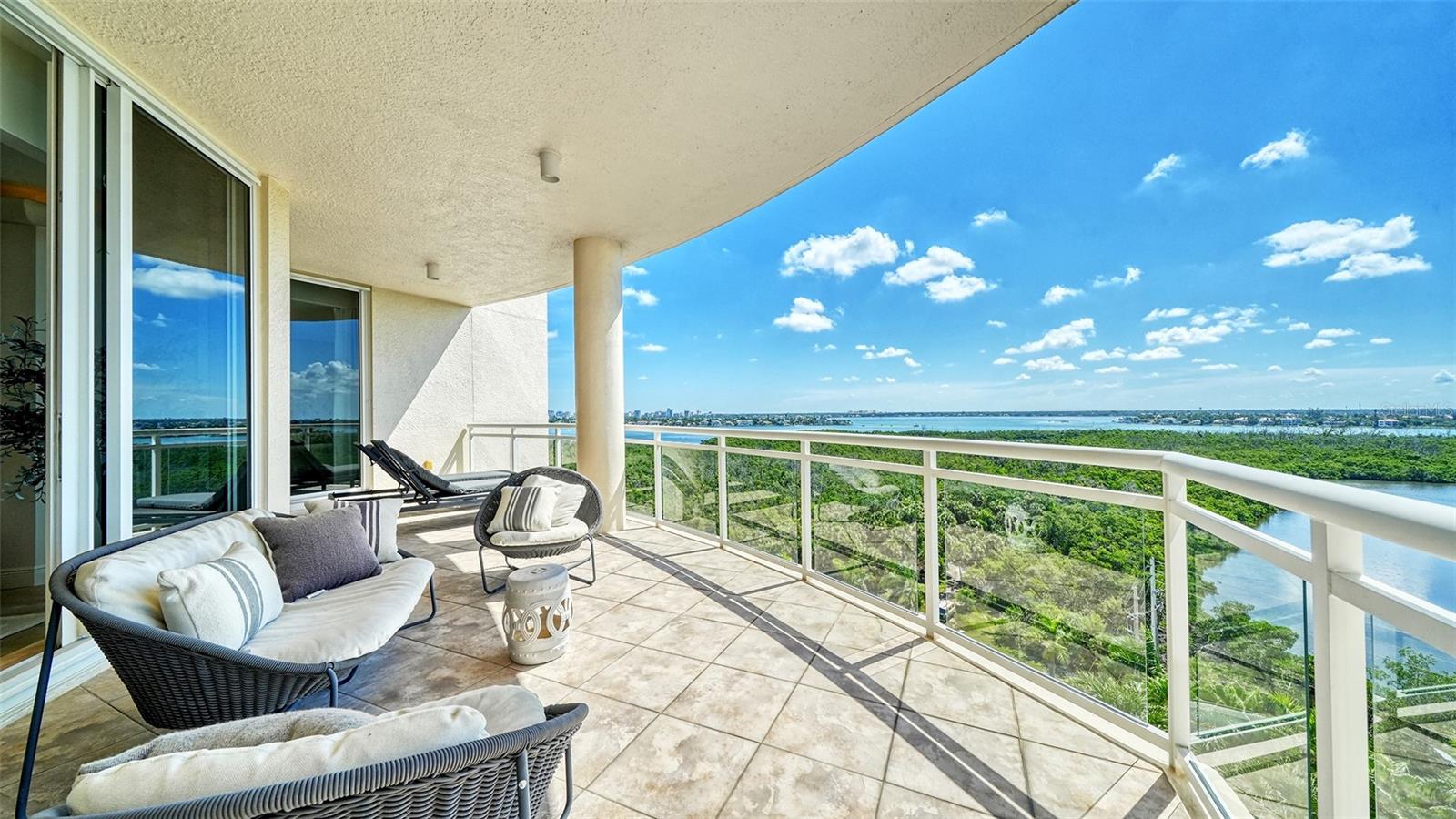 1300 Benjamin Franklin Dr #809 Property Photo 15