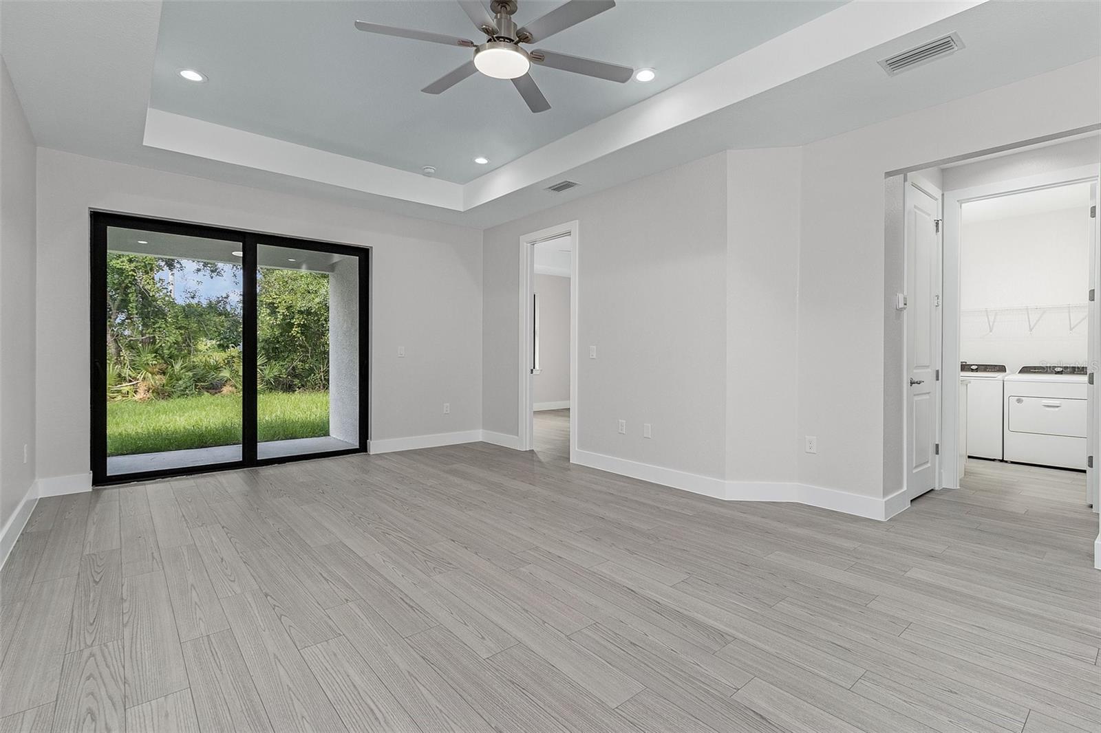 26221 Sandhill Blvd Property Photo 8