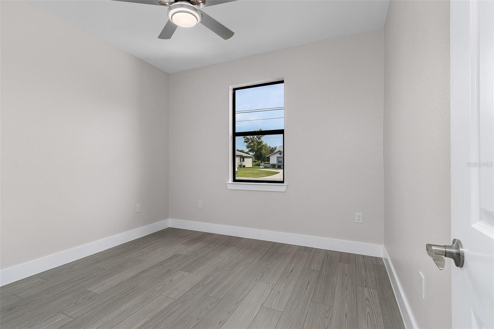 26221 Sandhill Blvd Property Photo 19