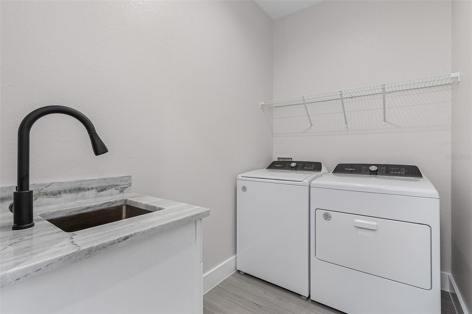 26221 Sandhill Blvd Property Photo 20