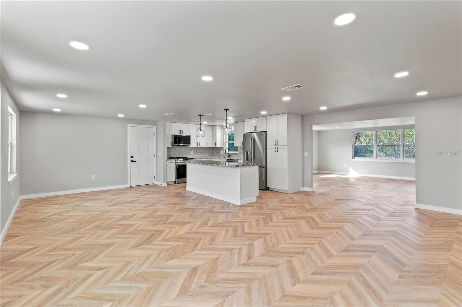 510 69th St Property Photo 10