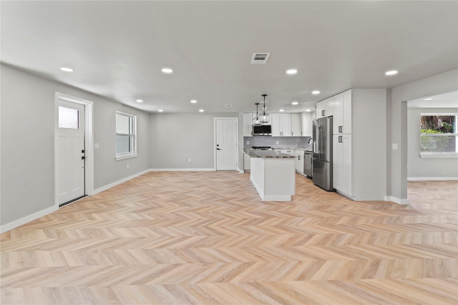 510 69th St Property Photo 11