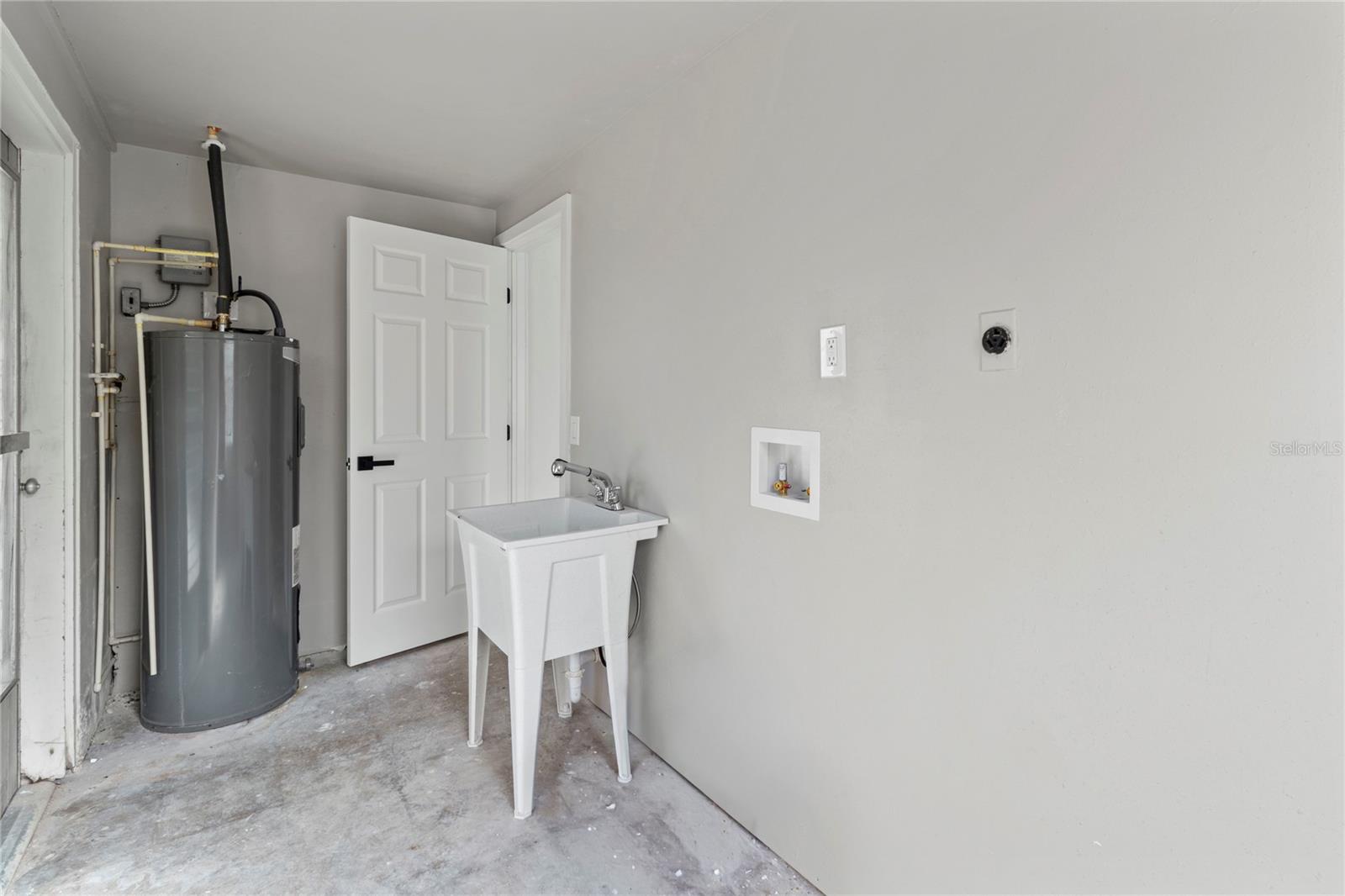 510 69th St Property Photo 33