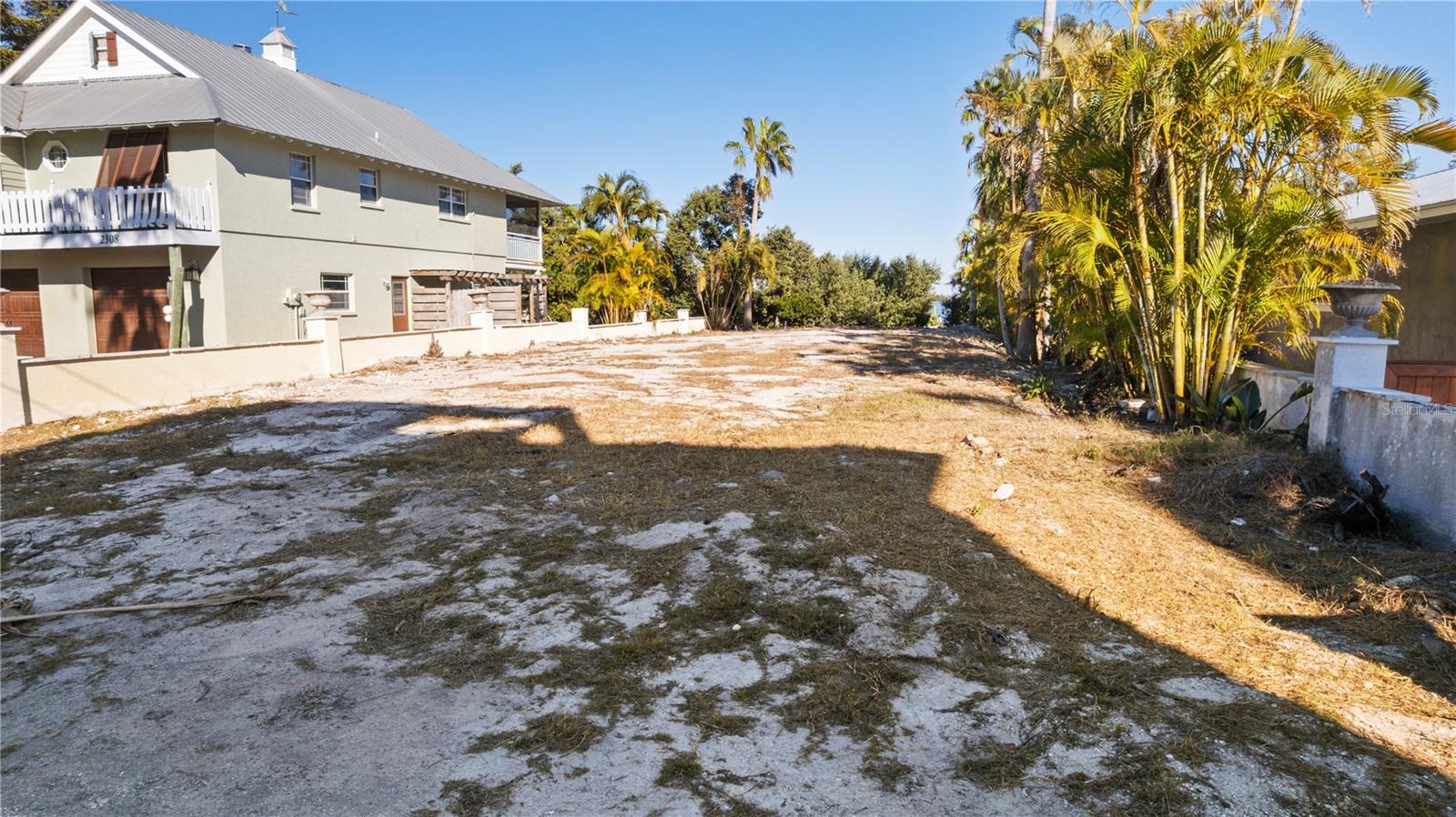 2306 Canasta Dr Property Photo 12