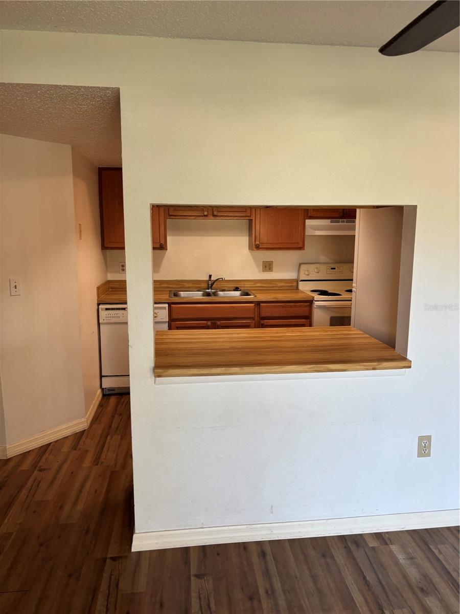 5026 Water Oak Dr #104 Property Photo 8