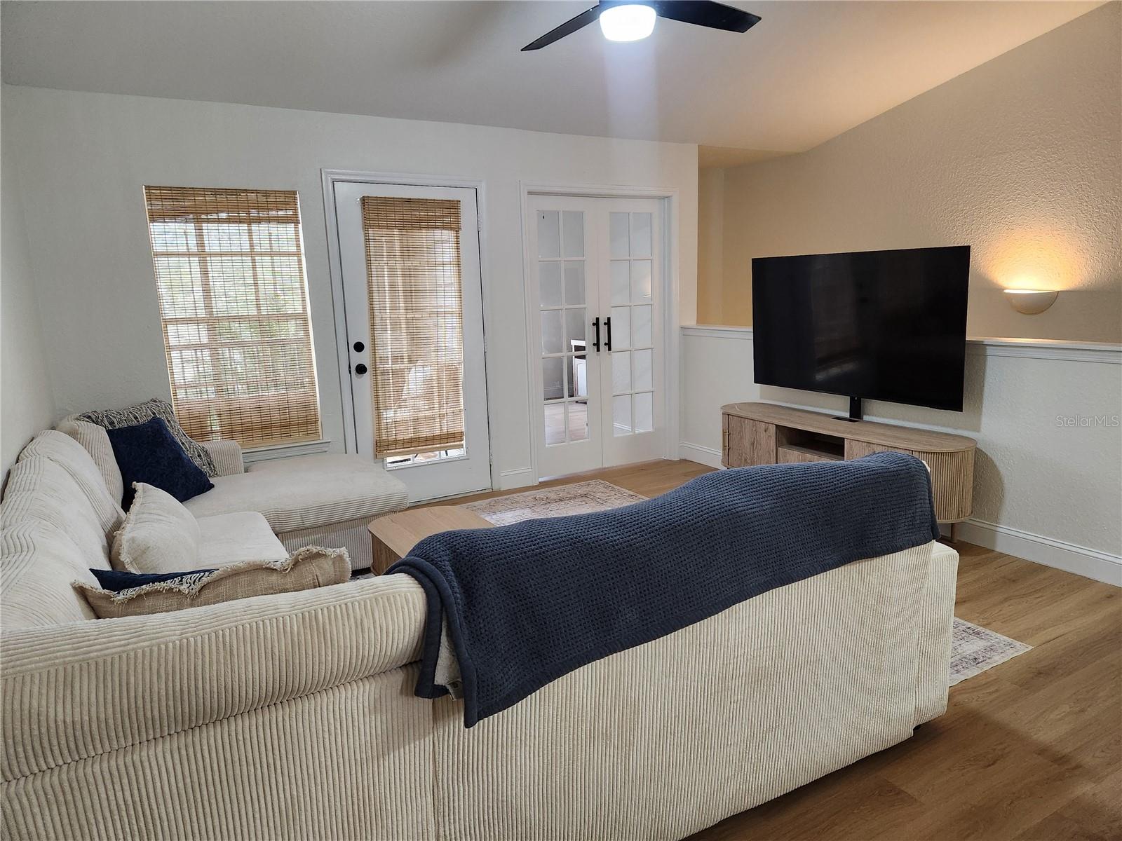 8926 Manor Loop Cir #201 B Property Photo 6