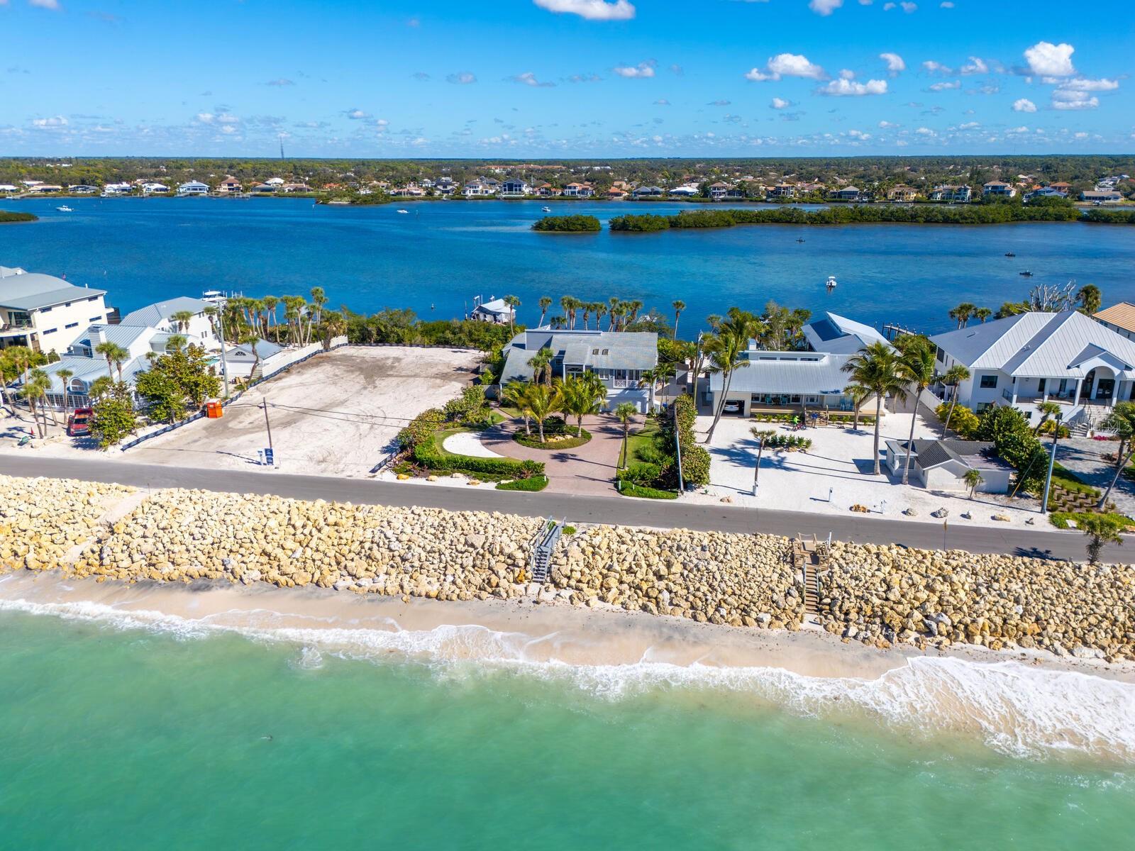 3240 Casey Key Rd Property Photo 1