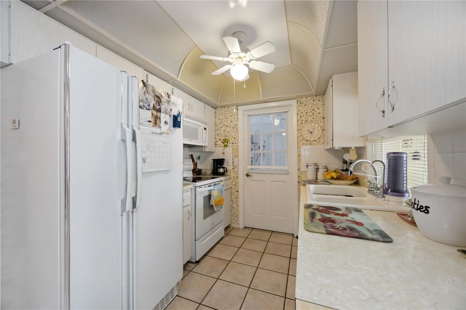 3801 Chinaberry Property Photo 8