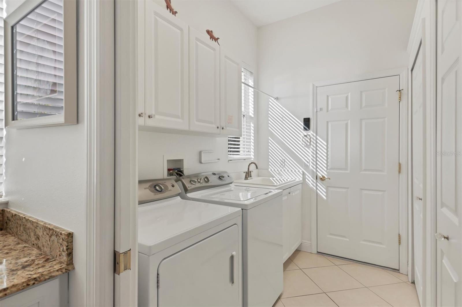 8135 Abingdon Ct Property Photo 26