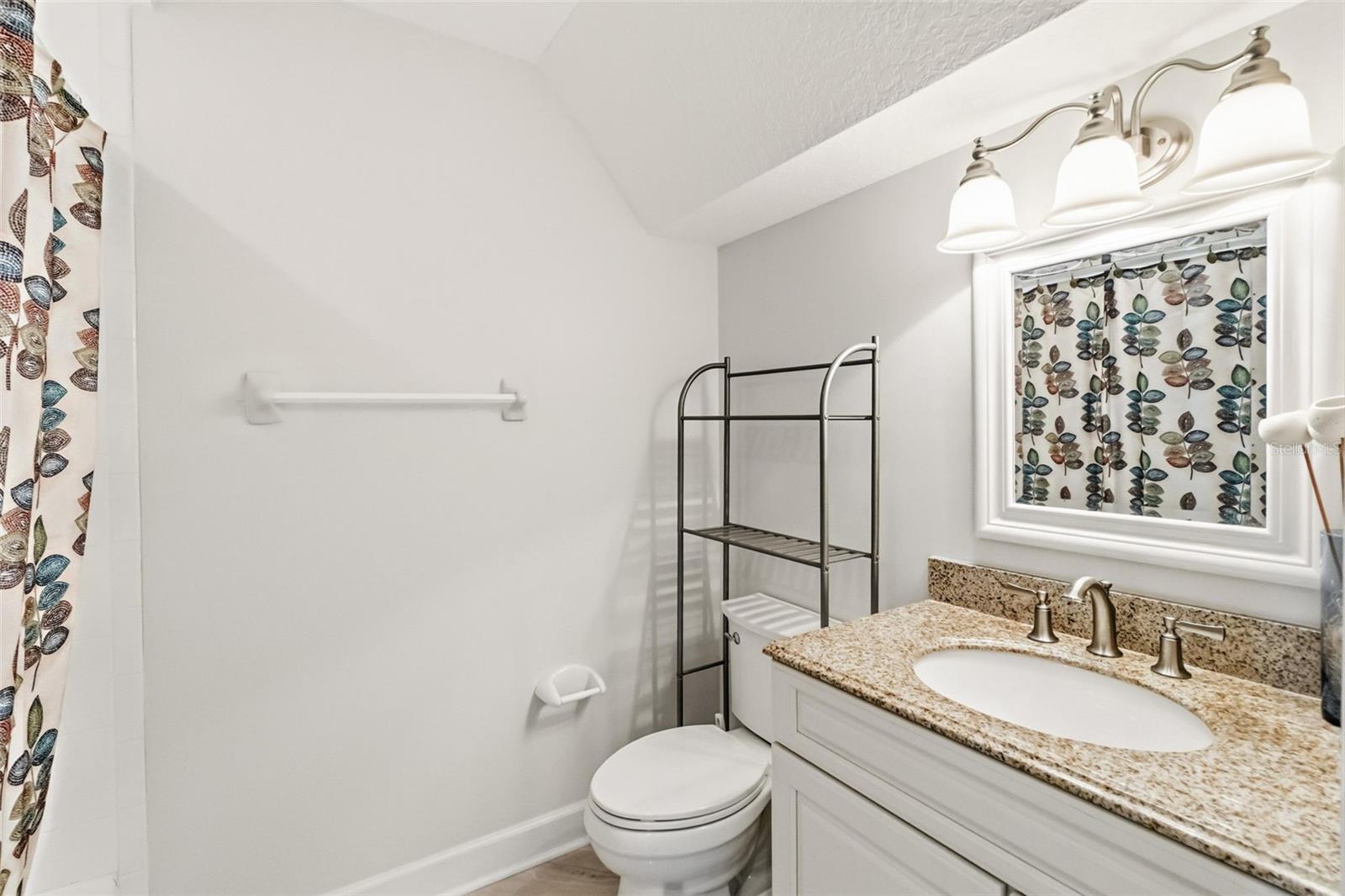 5264 Bouchard Cir #102 Property Photo 6