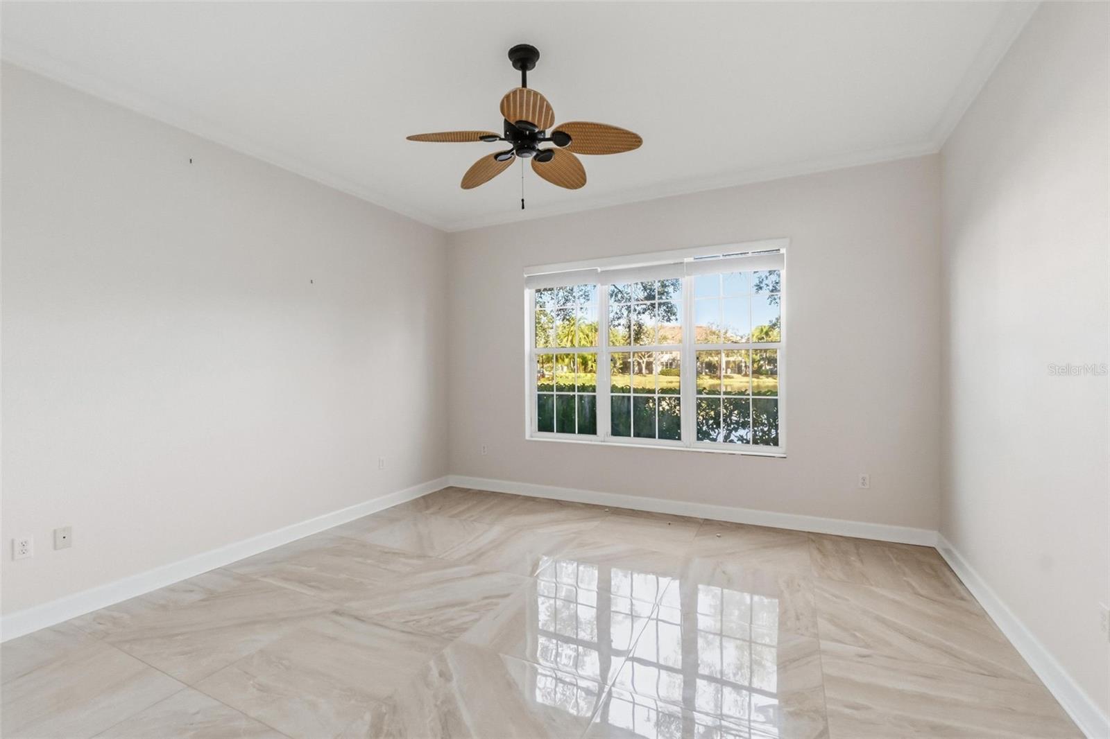 5264 Bouchard Cir #102 Property Photo 9