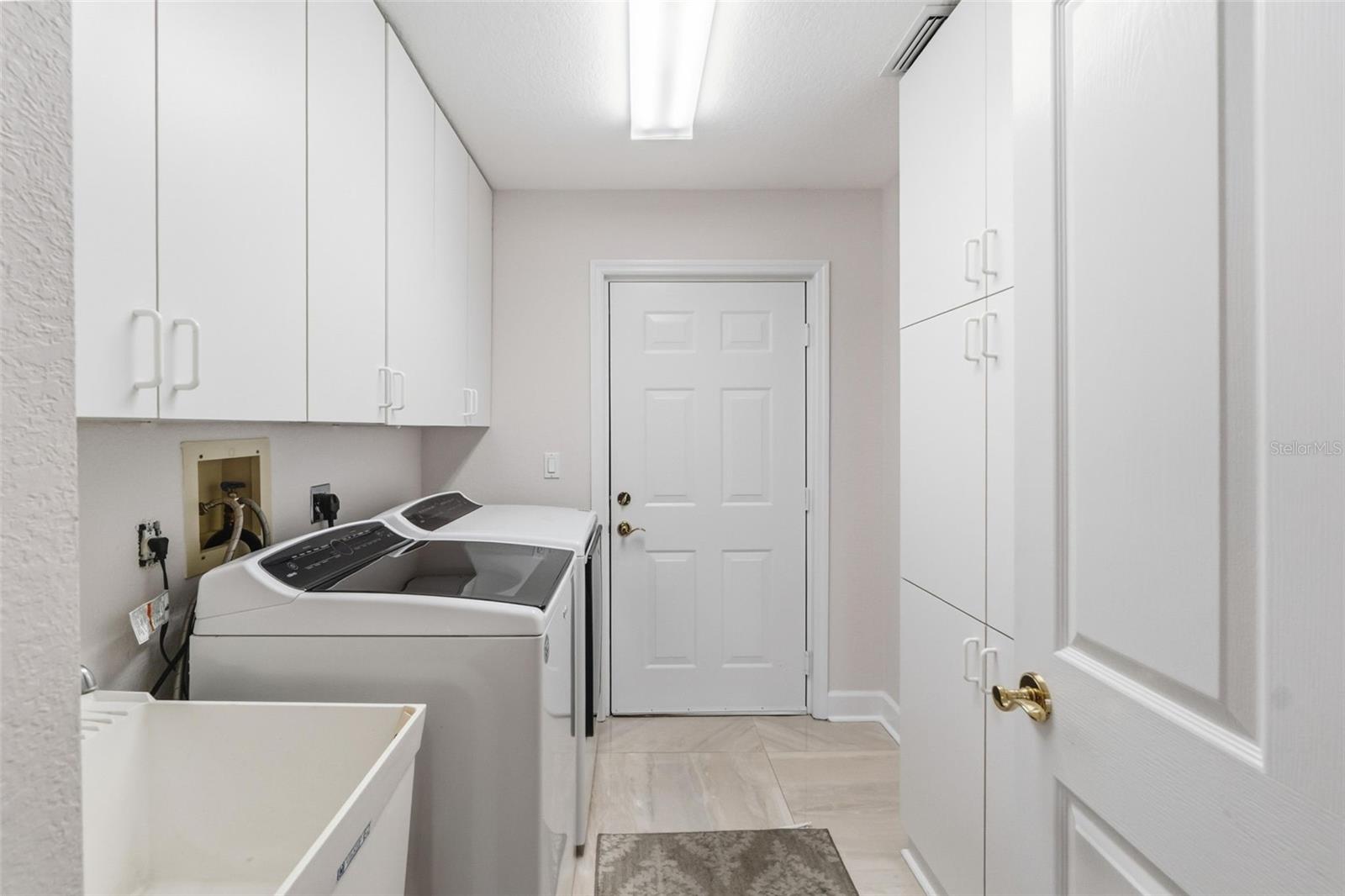 5264 Bouchard Cir #102 Property Photo 19