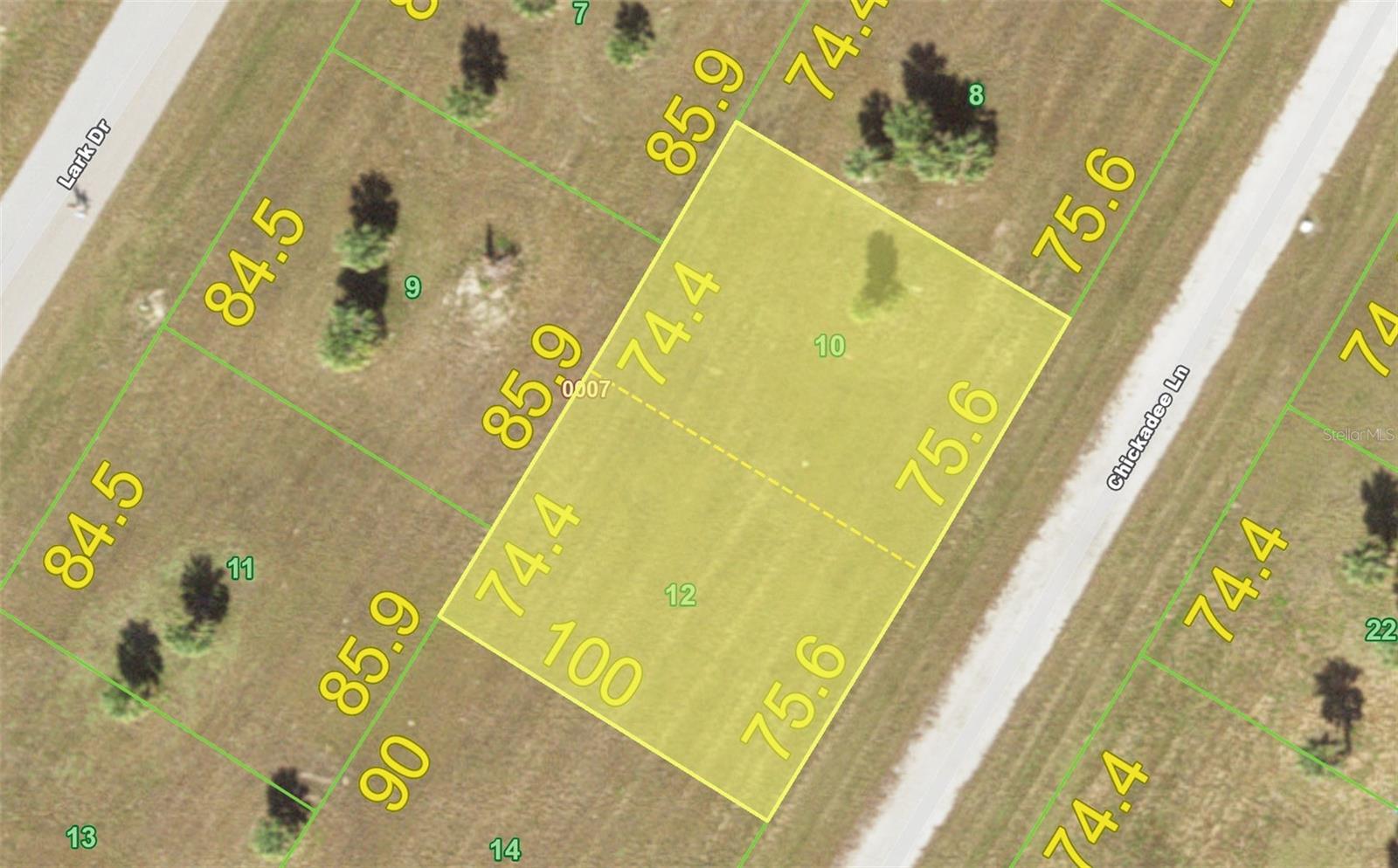 7 & 9 Chickadee Ln Property Photo 5
