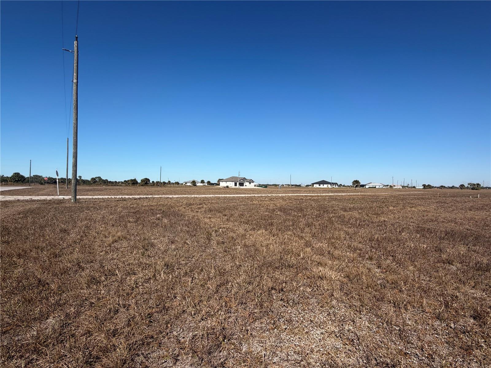 2 Goldfinch Dr Property Photo 1
