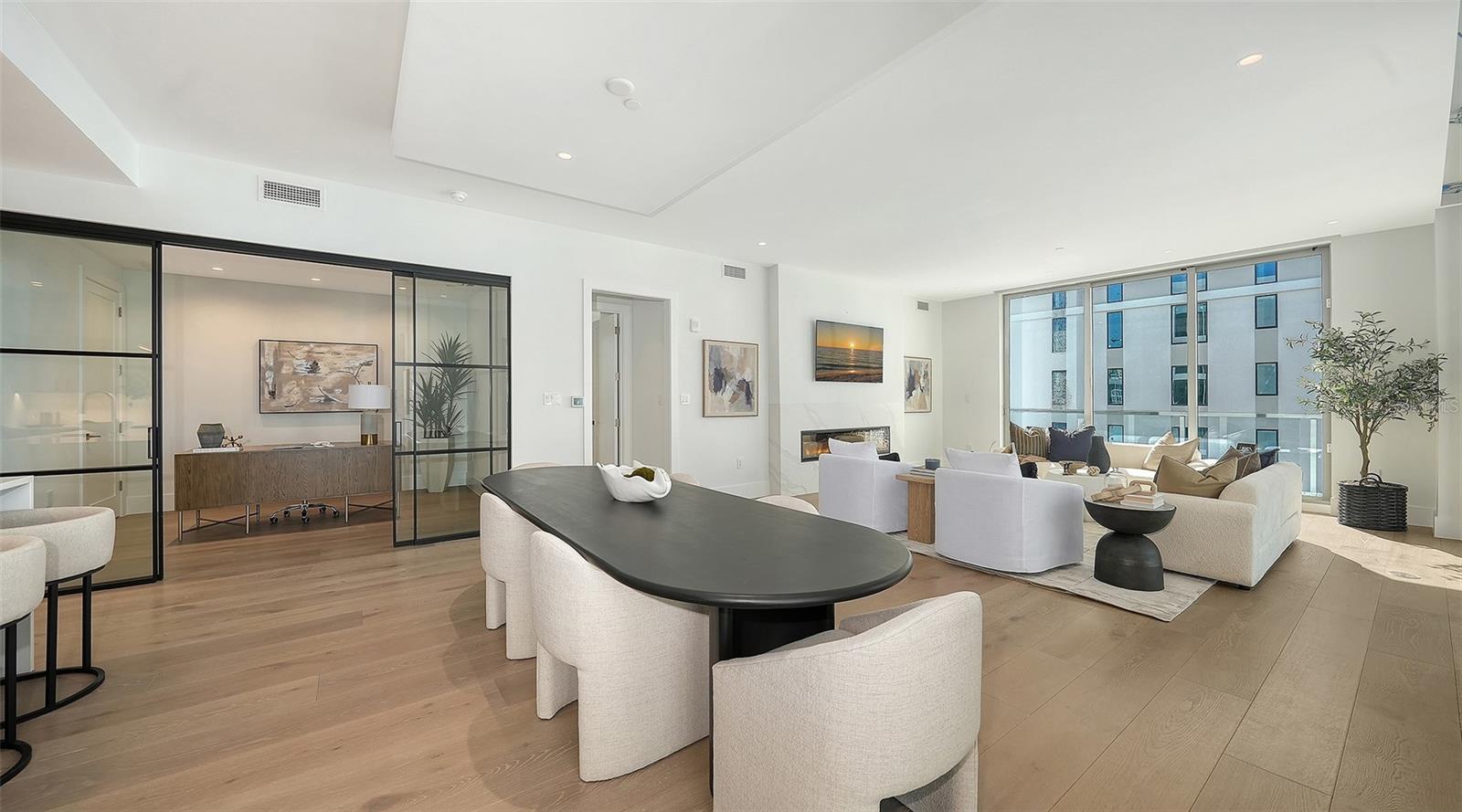 253 Golden Gate Point #703 Property Photo 18
