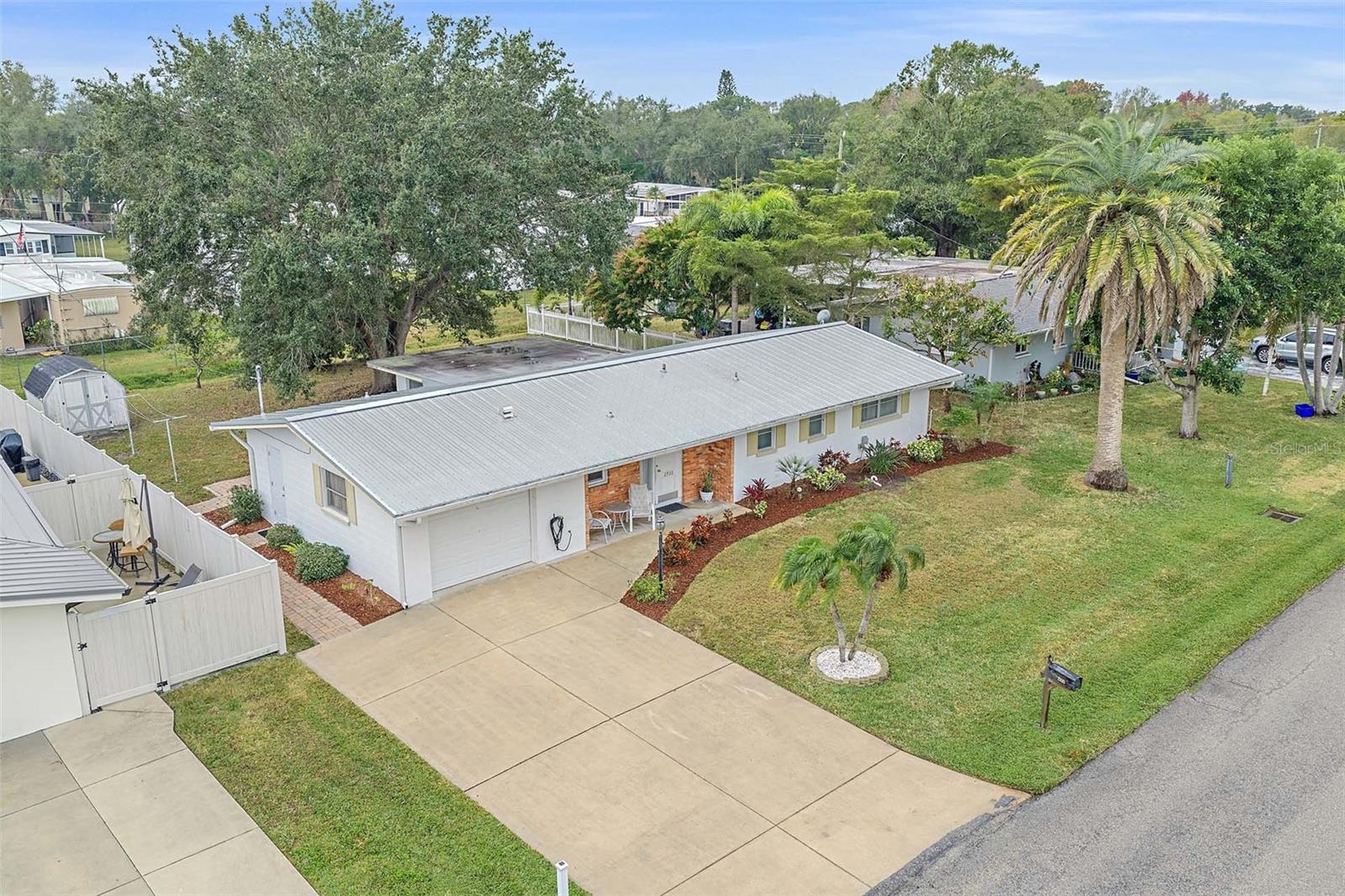 2930 Floyd St Property Photo 1
