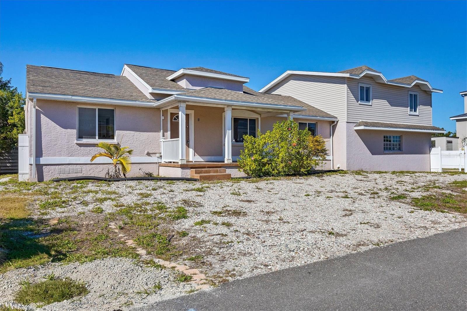 651 Jungle Queen Way Property Photo 1