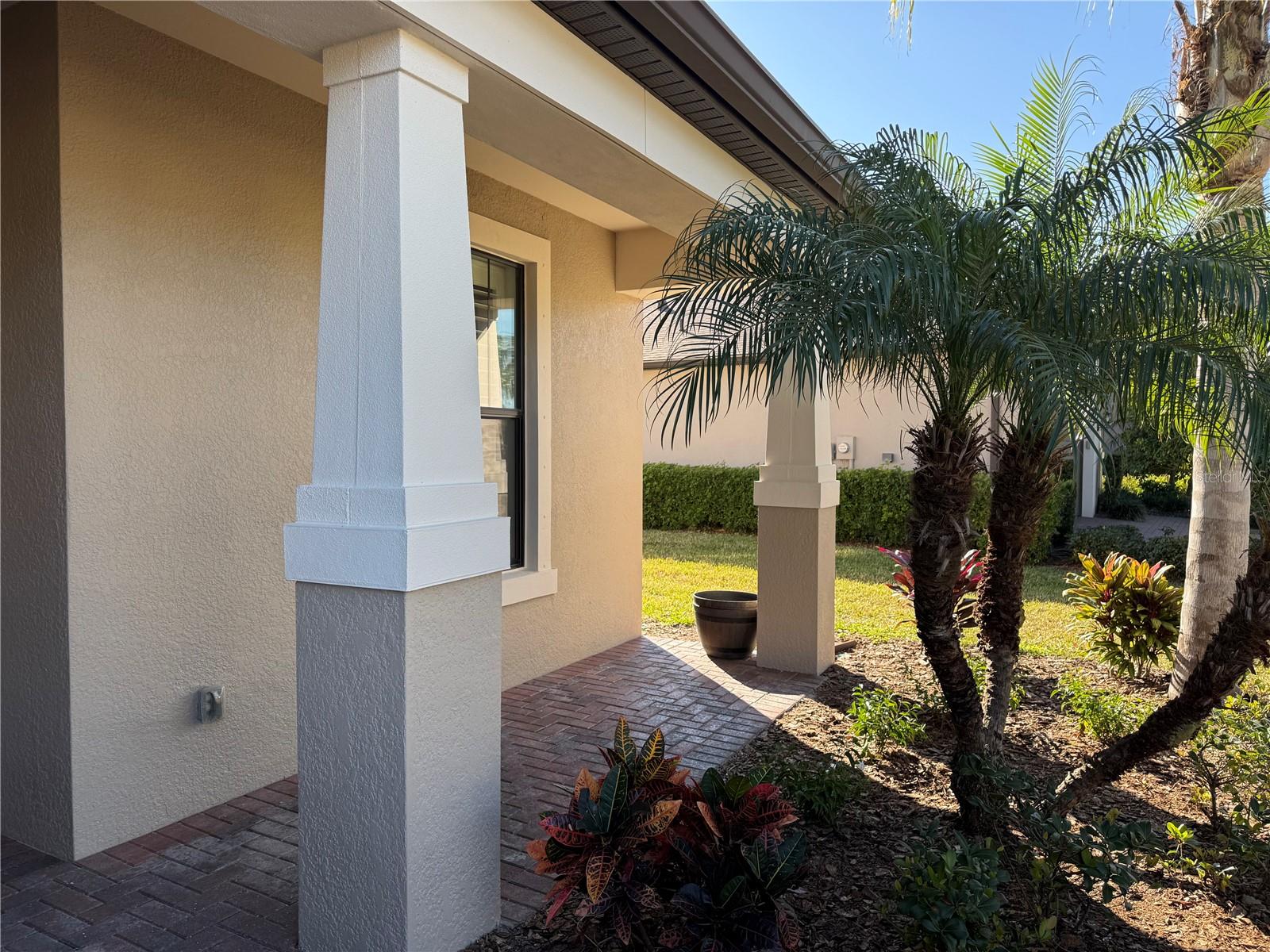 2599 Marton Oak Blvd Property Photo 5