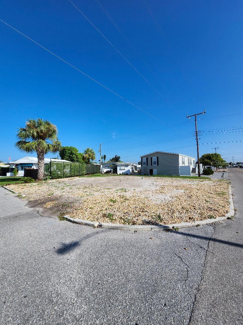 2203 Illinois Ave Property Photo 4