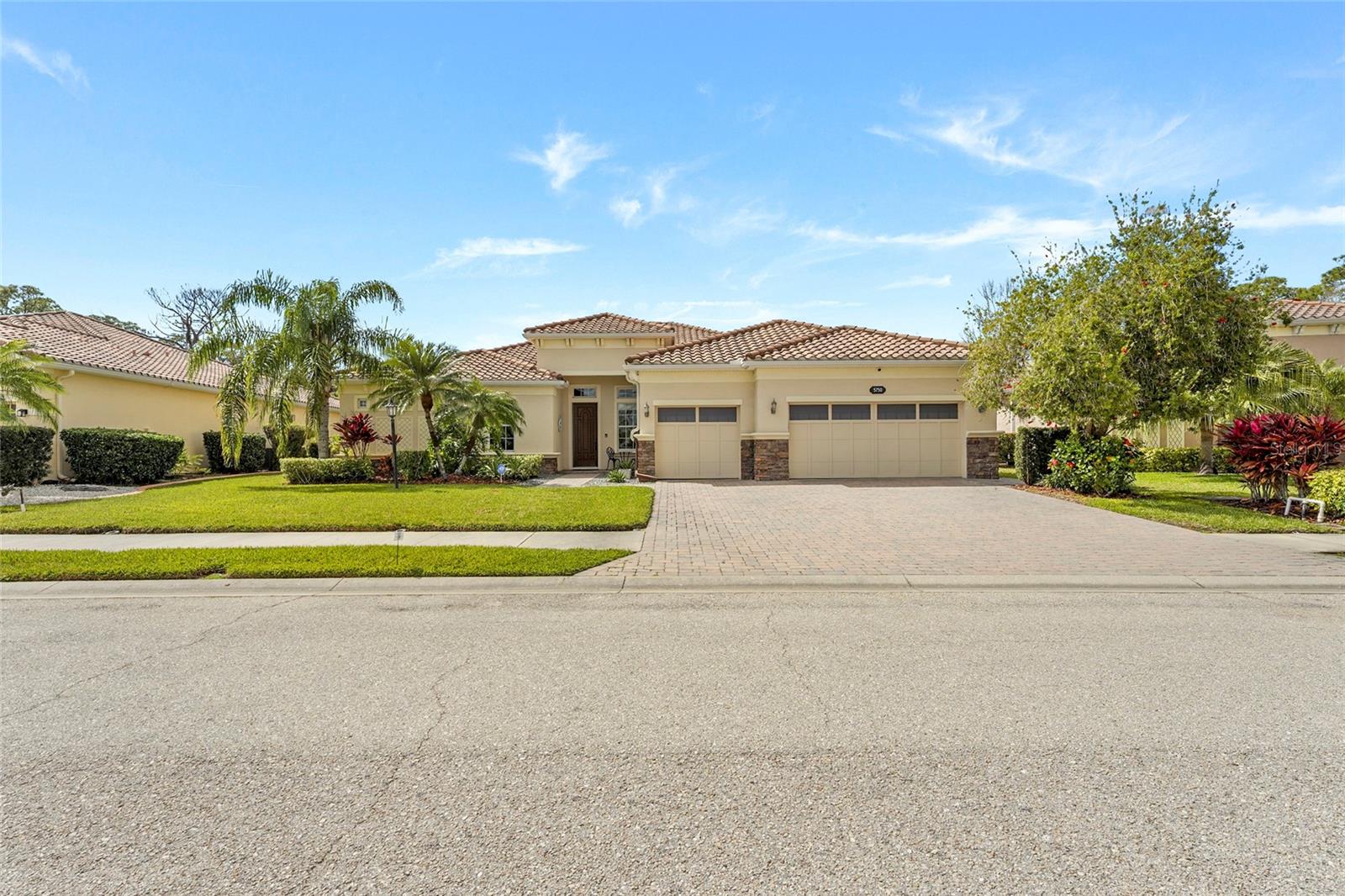 5750 Rock Dove Dr Property Photo 1
