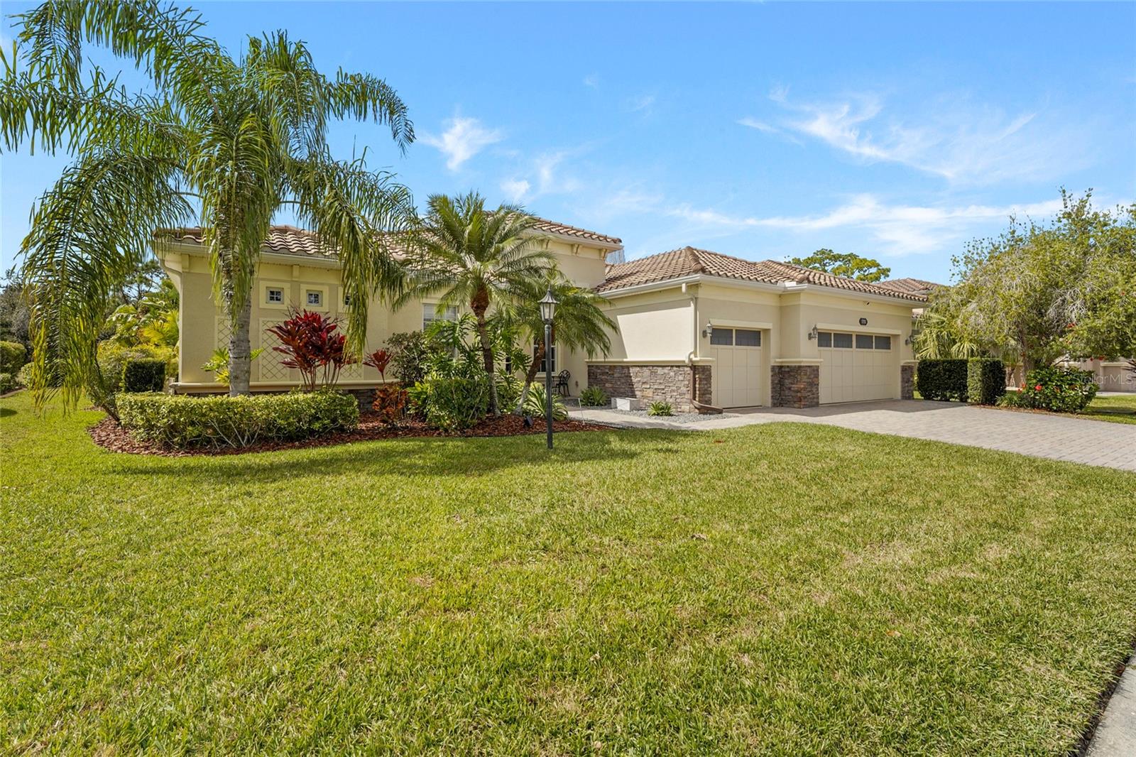 5750 Rock Dove Dr Property Photo 4
