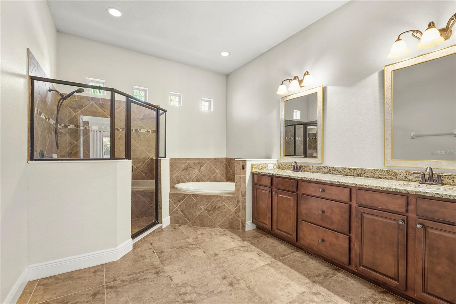 5750 Rock Dove Dr Property Photo 32